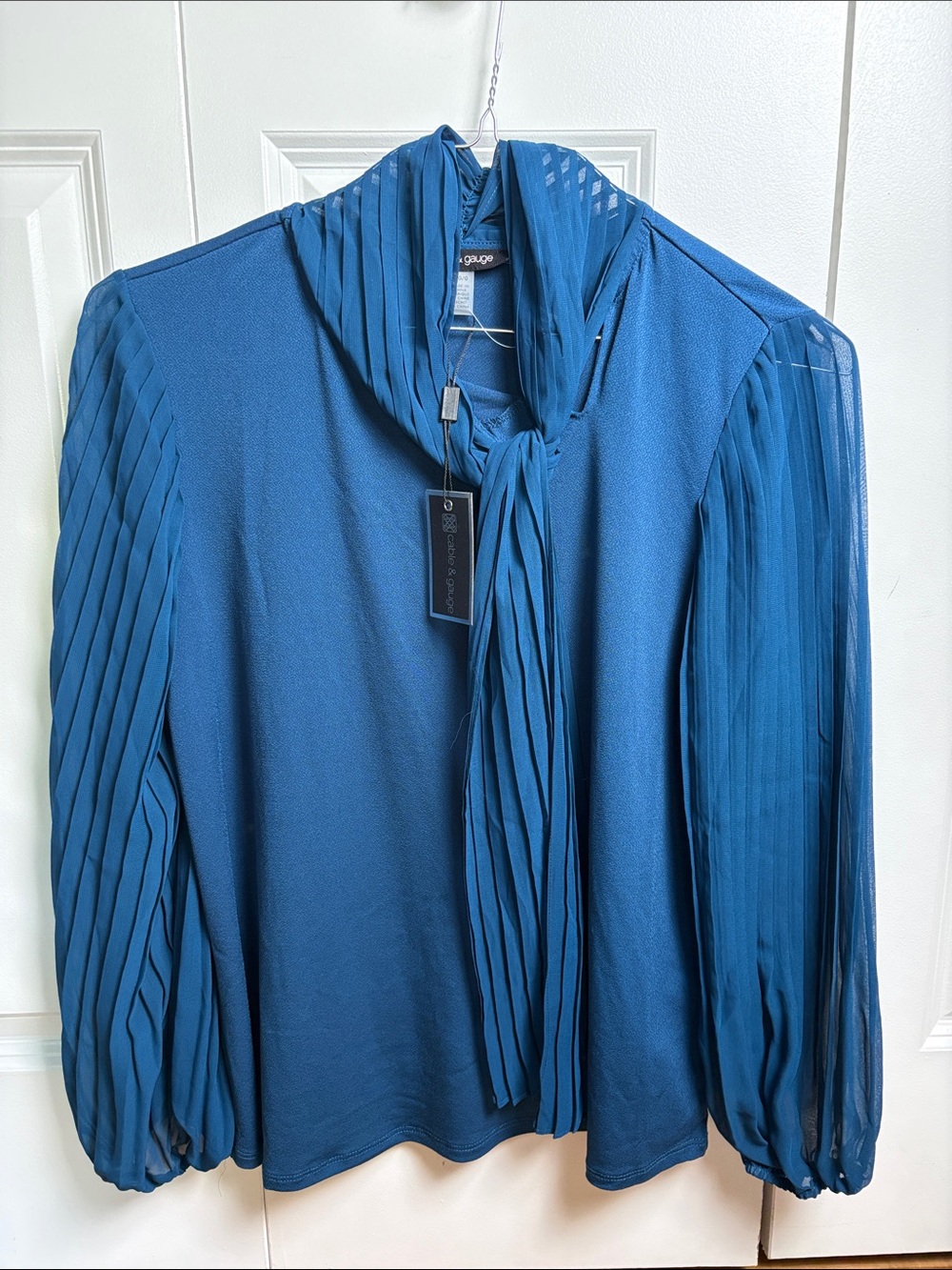 NWT Cable & Gauge Teal Pleated Tie-Neck Blouse